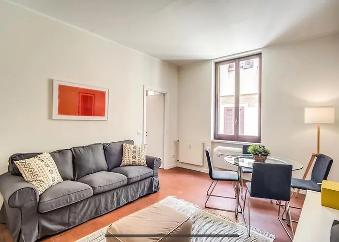 Coliseum Cozy Flat Rom